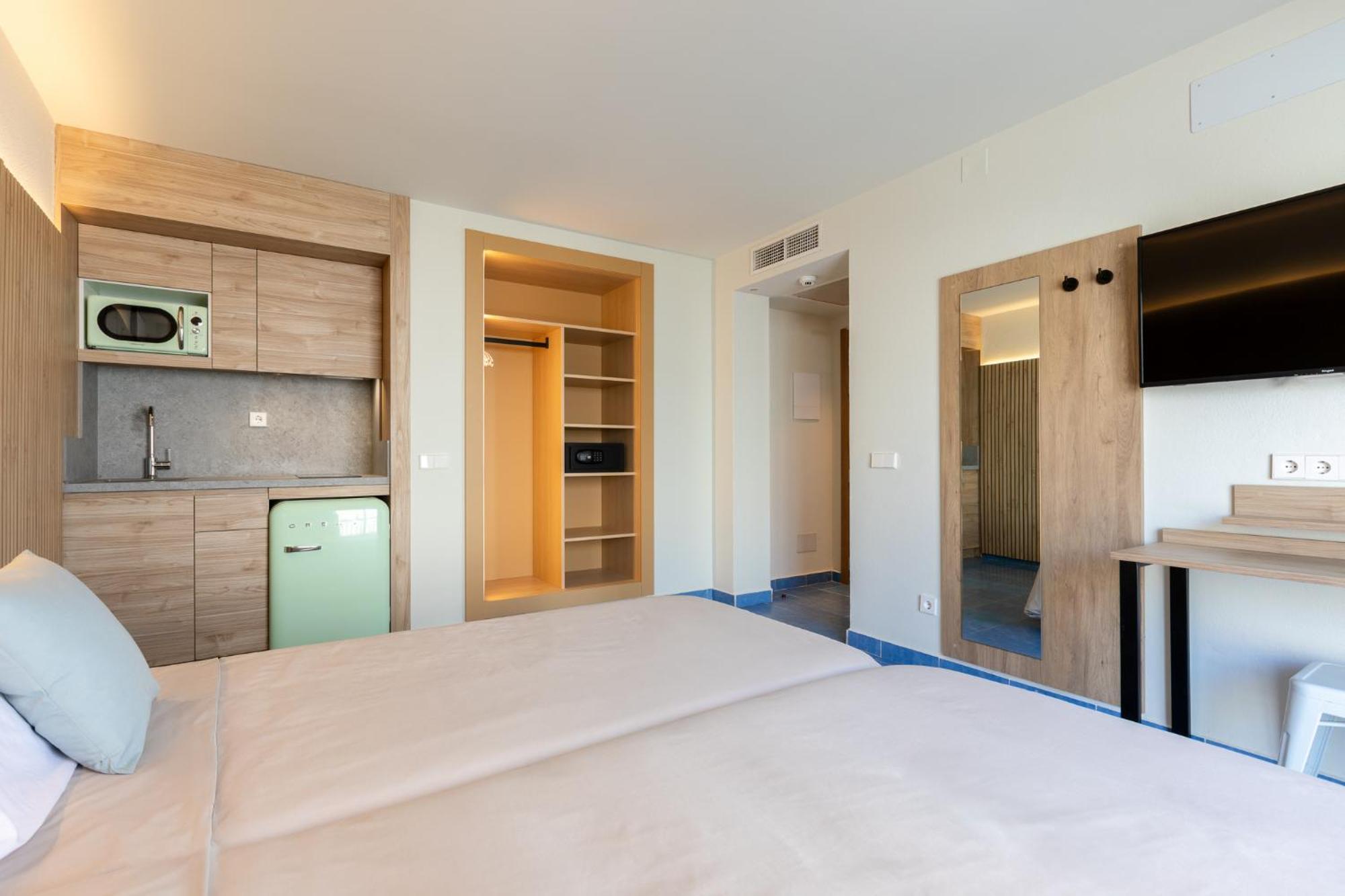 The Blue Apartments - Adults Only San Antonio  Exterior photo